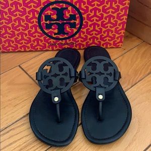 Tory Burch leather Black Miller Sandals sz 9 🖤